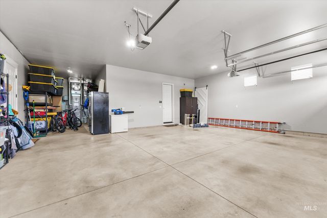 2061 N Synergy Ave, Eagle, ID 83616