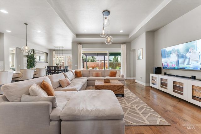 2061 N Synergy Ave, Eagle, ID 83616