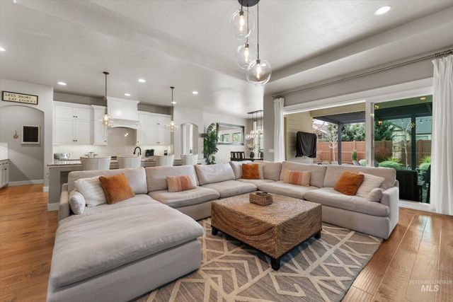 2061 N Synergy Ave, Eagle, ID 83616