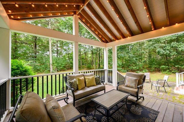 37 Phyllis Rd, Foxboro, MA 02035