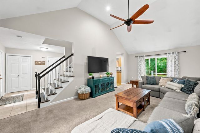 37 Phyllis Rd, Foxboro, MA 02035