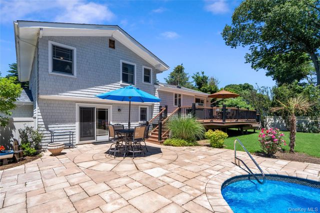 10 The Knolls, Locust Valley, NY 11560