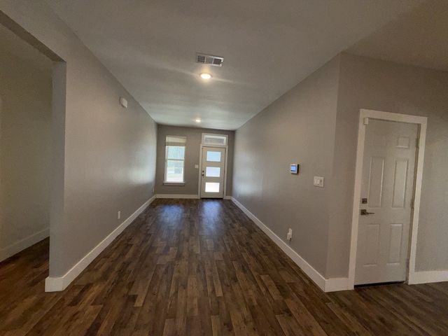 102 Oakwood Drive, Trinidad, TX 75163