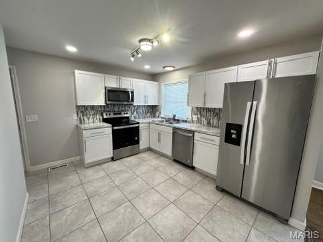 4318 Rhine Drive, Florissant, MO 63033