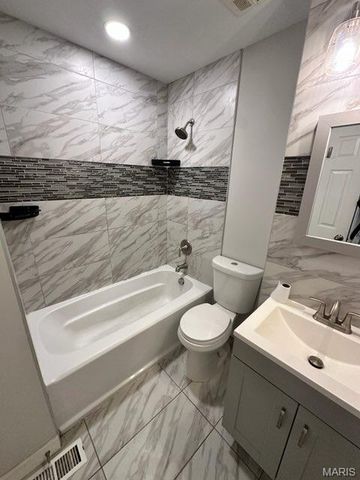 4318 Rhine Drive, Florissant, MO 63033