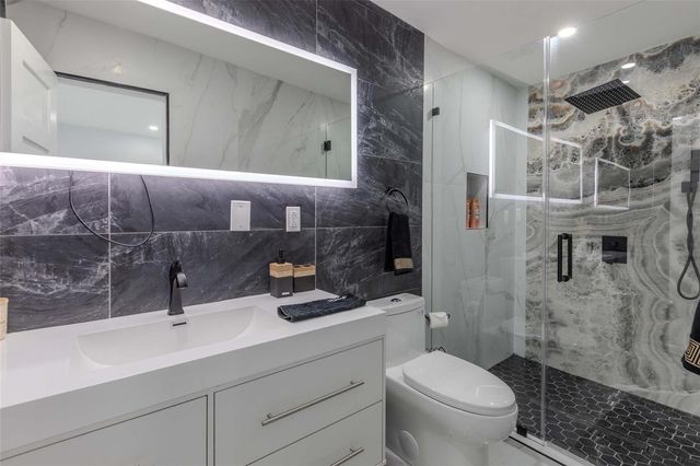 2633 NW Taft Street, Hollywood, FL 33020