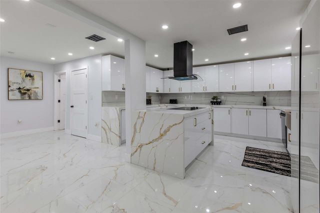 2633 NW Taft Street, Hollywood, FL 33020