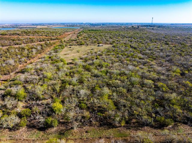 000 Pleasant Hill RD, Lockhart, TX 78644