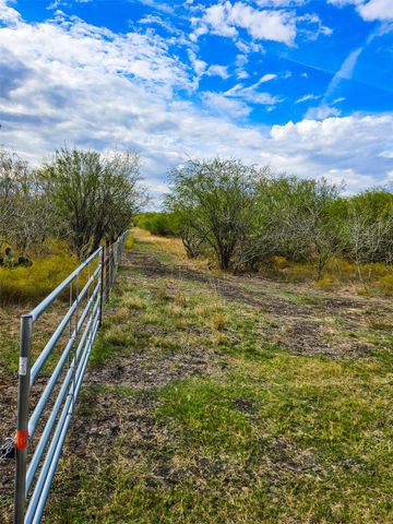 000 Pleasant Hill RD, Lockhart, TX 78644