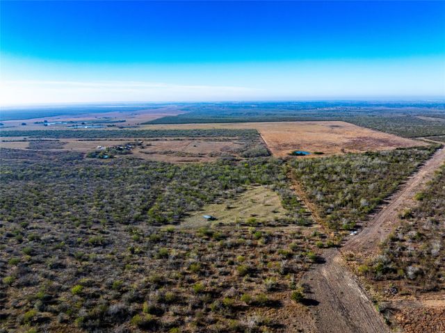 000 Pleasant Hill RD, Lockhart, TX 78644