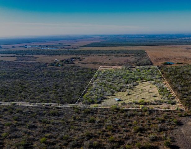 000 Pleasant Hill RD, Lockhart, TX 78644