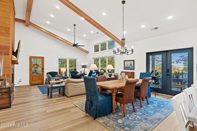 7605 E Yacht Drive NE, Oak Island, NC 28465