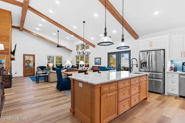 7605 E Yacht Drive NE, Oak Island, NC 28465