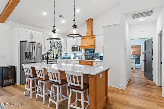 7605 E Yacht Drive NE, Oak Island, NC 28465