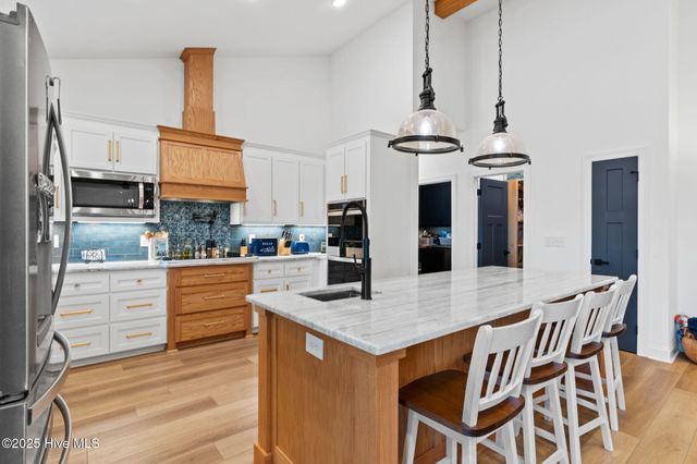 7605 E Yacht Drive NE, Oak Island, NC 28465