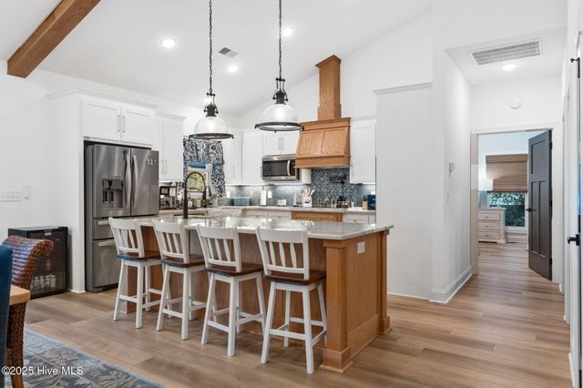 7605 E Yacht Drive NE, Oak Island, NC 28465