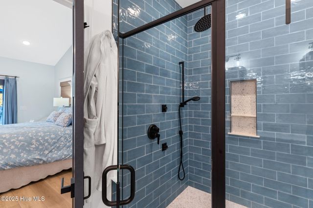 7605 E Yacht Drive NE, Oak Island, NC 28465