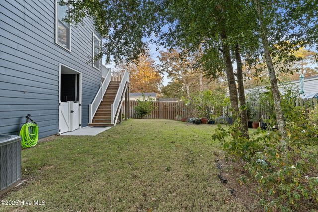 7605 E Yacht Drive NE, Oak Island, NC 28465