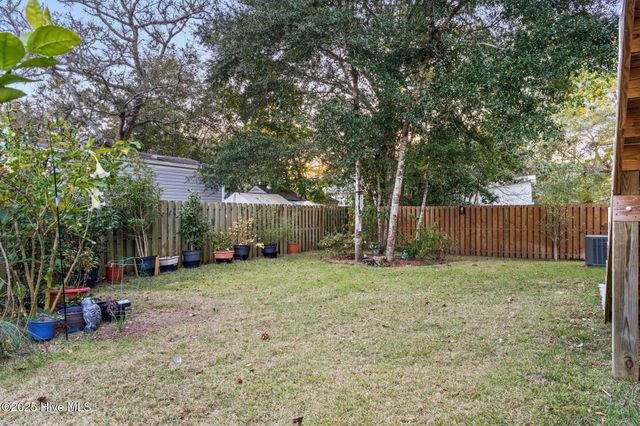 7605 E Yacht Drive NE, Oak Island, NC 28465