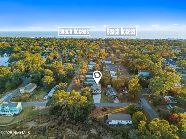 7605 E Yacht Drive NE, Oak Island, NC 28465