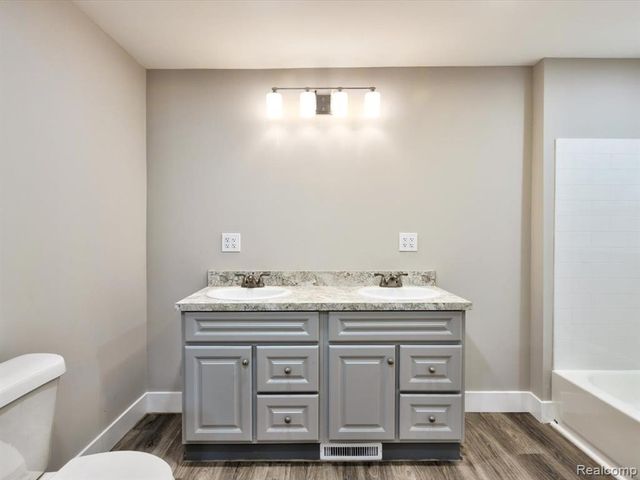 35930 Washington Street, Richmond, MI 48062