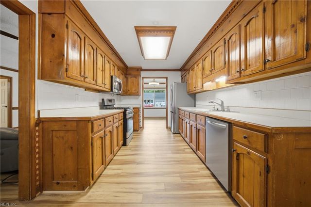 560 Denver AVE, Chesapeake, VA 23322