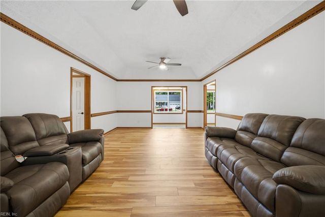 560 Denver AVE, Chesapeake, VA 23322