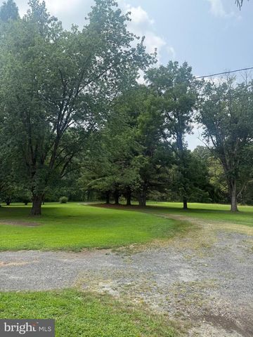 206 BURRS MILL RD, Southampton, NJ 08088