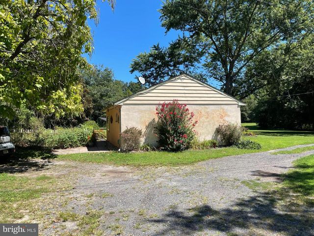 206 BURRS MILL RD, Southampton, NJ 08088