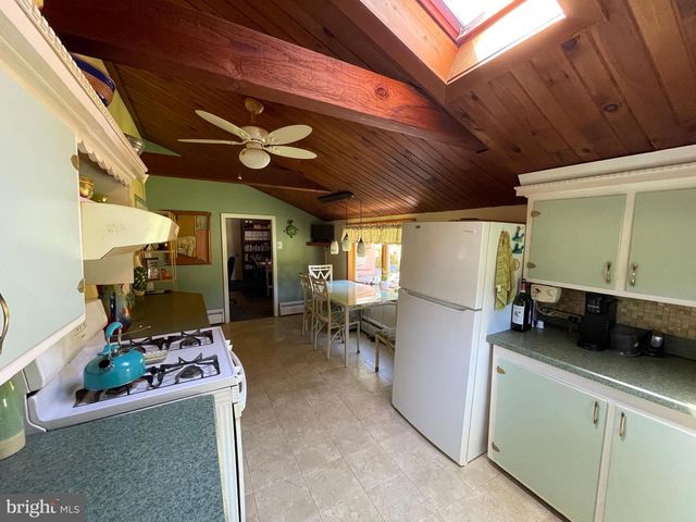 206 BURRS MILL RD, Southampton, NJ 08088