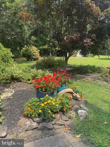 206 BURRS MILL RD, Southampton, NJ 08088