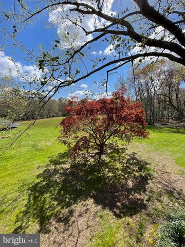 206 BURRS MILL RD, Southampton, NJ 08088