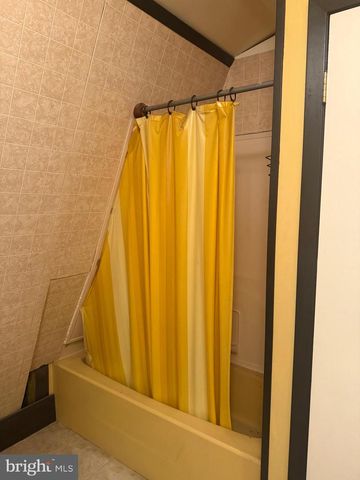 206 BURRS MILL RD, Southampton, NJ 08088