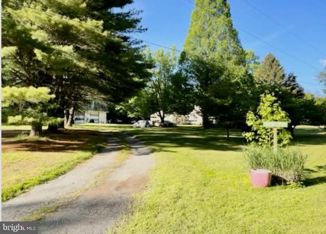 206 BURRS MILL RD, Southampton, NJ 08088