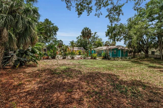 1817 6 TH STREET, Sarasota, FL 34236