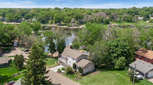 13530 Norelius Lane, Lindstrom, MN 55045