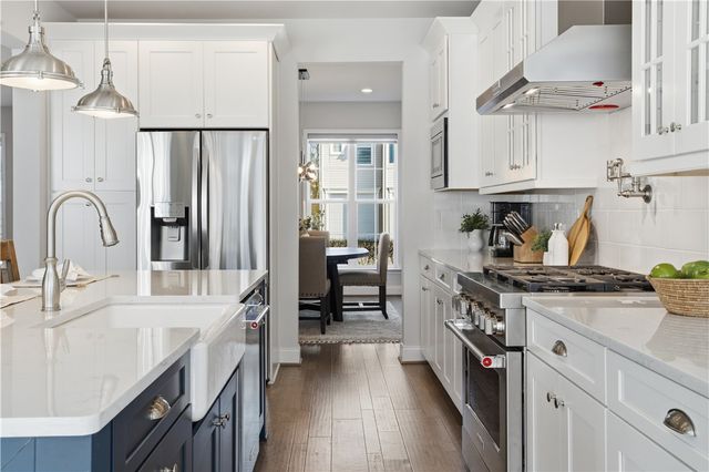 711 Withers Park Dr, Cranberry Twp, PA 16066