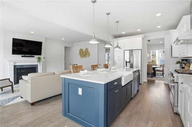 711 Withers Park Dr, Cranberry Twp, PA 16066