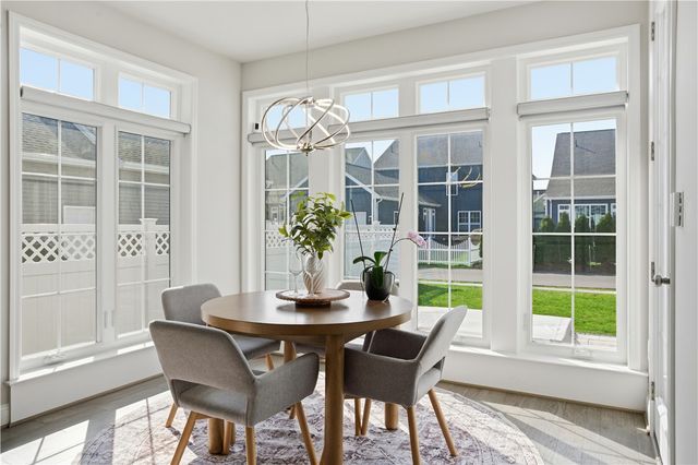 711 Withers Park Dr, Cranberry Twp, PA 16066