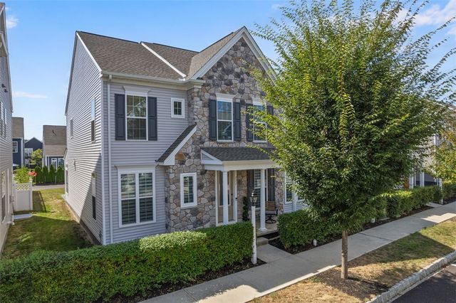 711 Withers Park Dr, Cranberry Twp, PA 16066