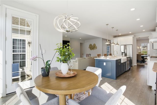 711 Withers Park Dr, Cranberry Twp, PA 16066