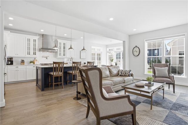 711 Withers Park Dr, Cranberry Twp, PA 16066