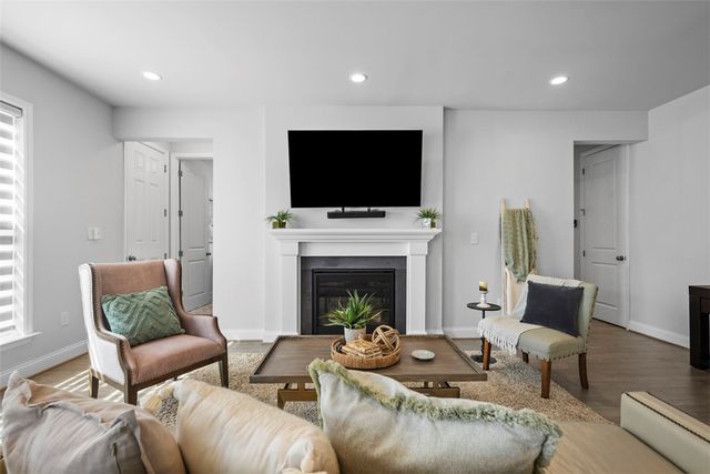 711 Withers Park Dr, Cranberry Twp, PA 16066