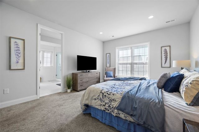 711 Withers Park Dr, Cranberry Twp, PA 16066