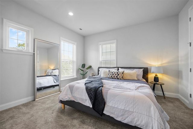 711 Withers Park Dr, Cranberry Twp, PA 16066