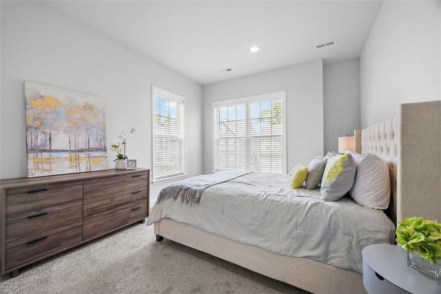 711 Withers Park Dr, Cranberry Twp, PA 16066