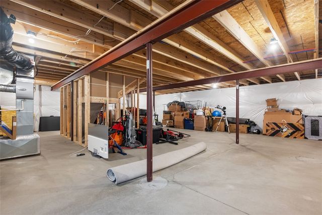 711 Withers Park Dr, Cranberry Twp, PA 16066