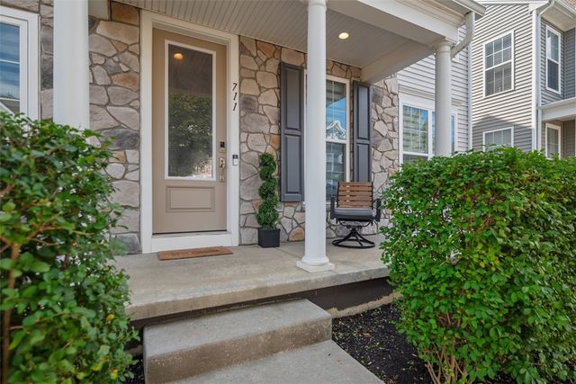 711 Withers Park Dr, Cranberry Twp, PA 16066