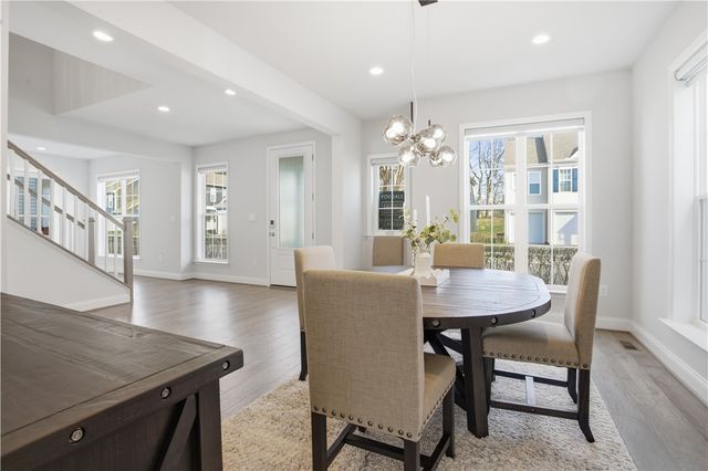 711 Withers Park Dr, Cranberry Twp, PA 16066