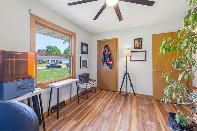 5272 W Silverleaf LANE, Brown Deer, WI 53223